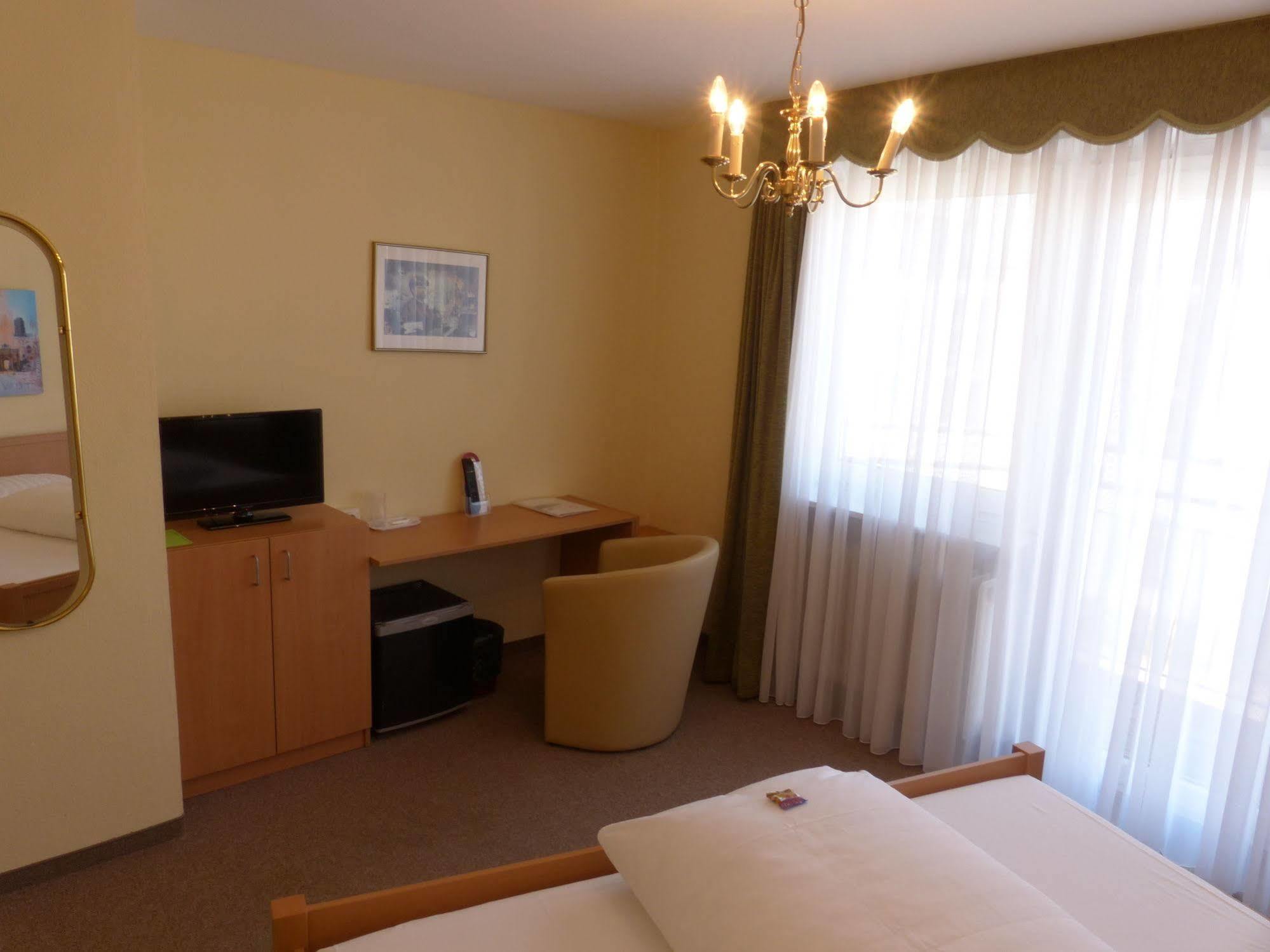 Hotel Simon Gauting Dış mekan fotoğraf
