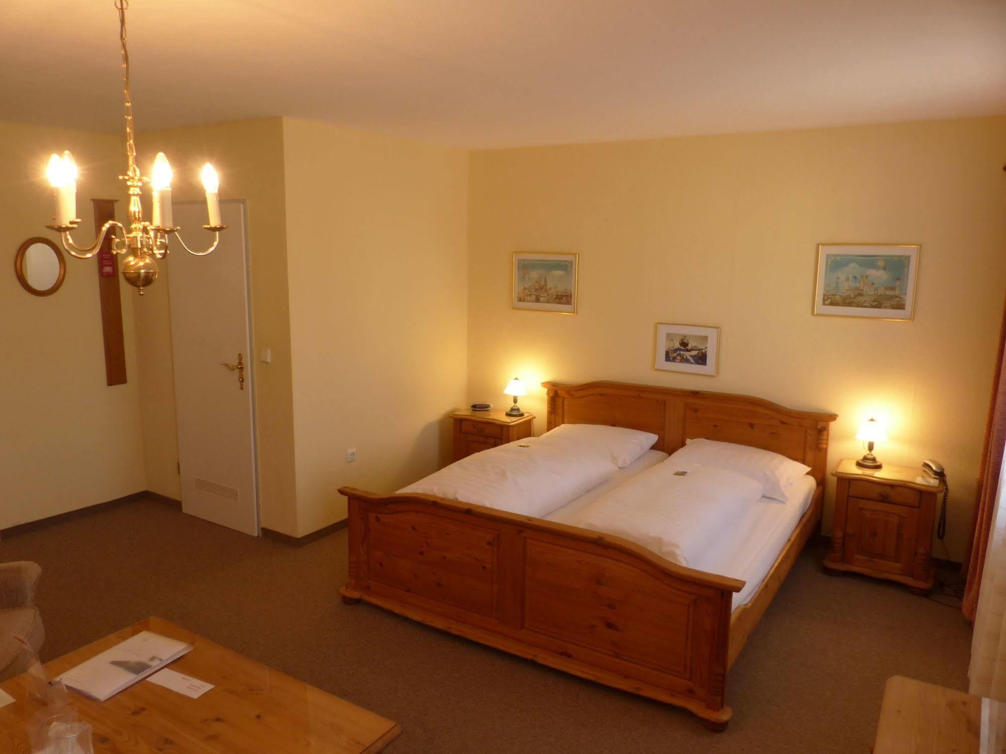 Hotel Simon Gauting Dış mekan fotoğraf