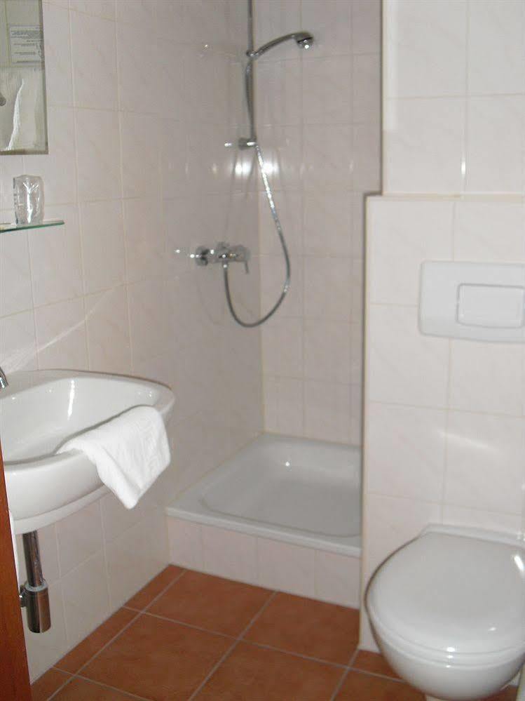 Hotel Simon Gauting Dış mekan fotoğraf